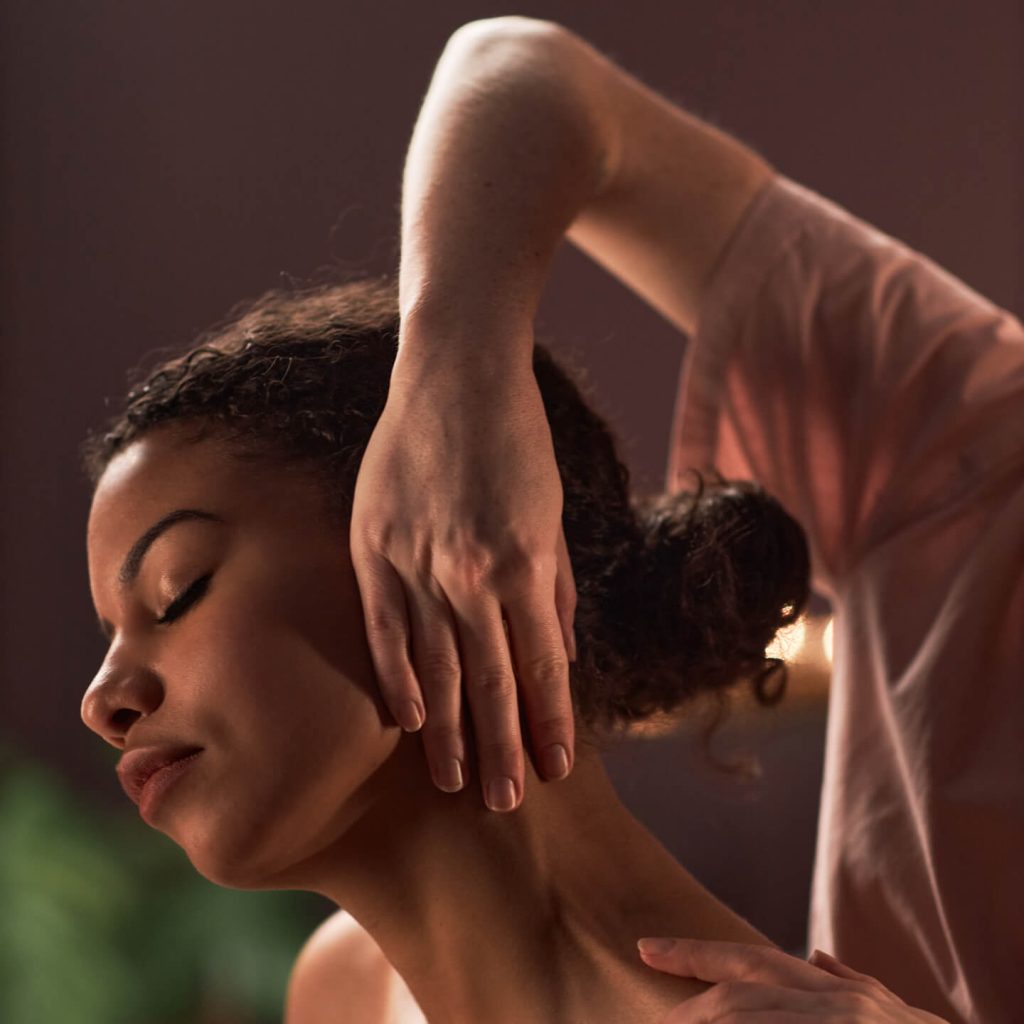 Massaging-Platysma-Muscle